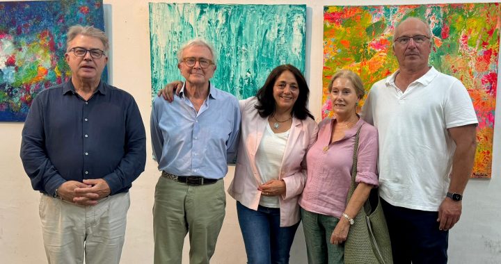 Inauguración de la exposición de pinturas de María Calero